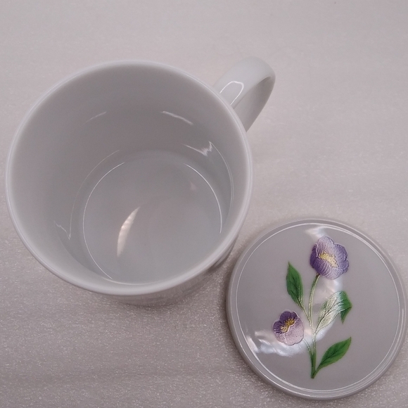House of Prill Floral MUG with Cover Porcelain Purple Flowers 10 oz Cup - Picture 6 of 13
